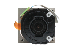 Kamera s motorizovaným objektívom - čelný pohľed